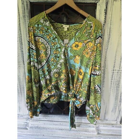 Tiny Long-Sleeve Printed V-Neck Wrap Top - New Large - Picture 5 of 5